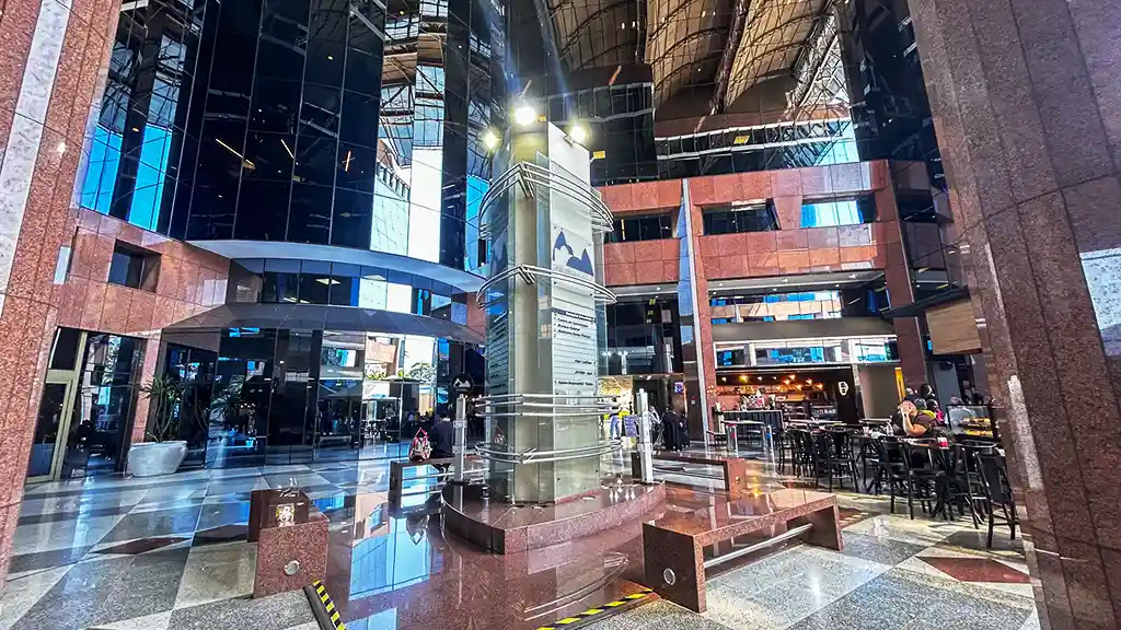 Atrium Atrium do Centro Empresarial Mourisco em Botafogo - Rio de Janeiro
